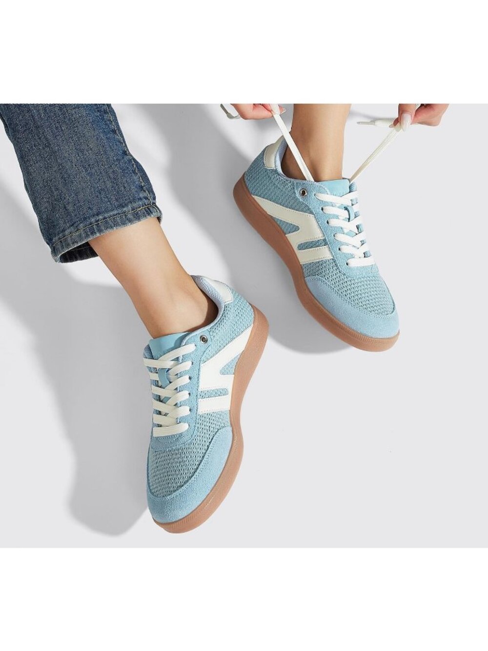 Women's Blue White Leather Lace Up Classic Retro Gum Sole Fashion Sneakers - Picture 2 of 6